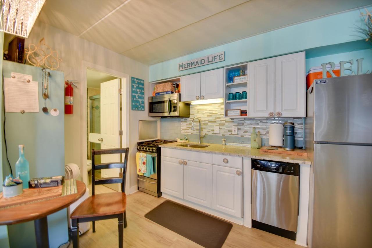 Chic Virginia Beach Retreat - Pool, Steps To Beach Экстерьер фото