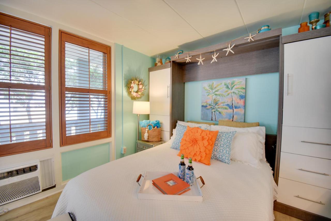 Chic Virginia Beach Retreat - Pool, Steps To Beach Экстерьер фото